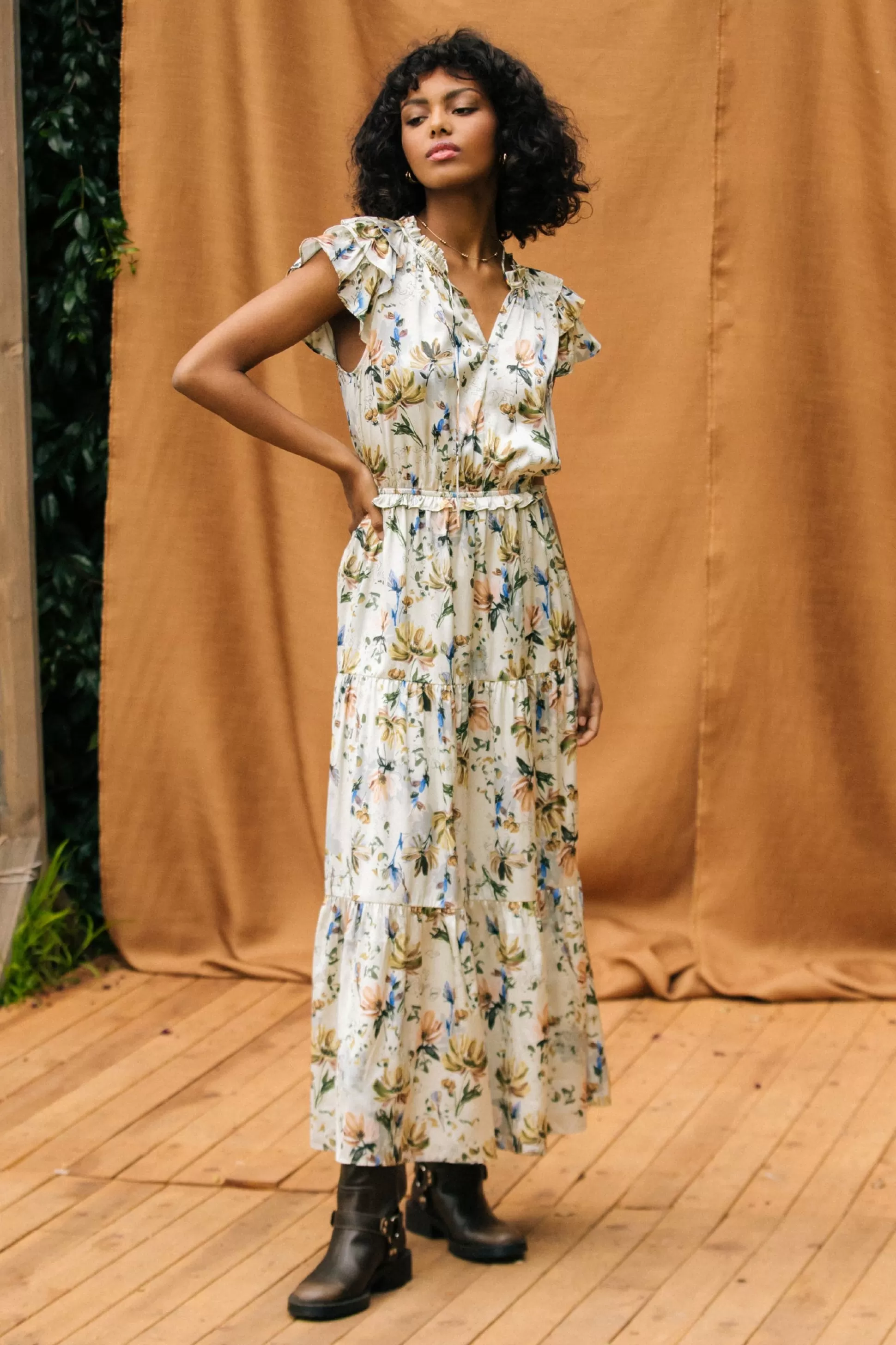 SKIES ARE BLUE Maxi Dresses>Amani Floral Print Sleeveless Maxi Dress Creamfloral