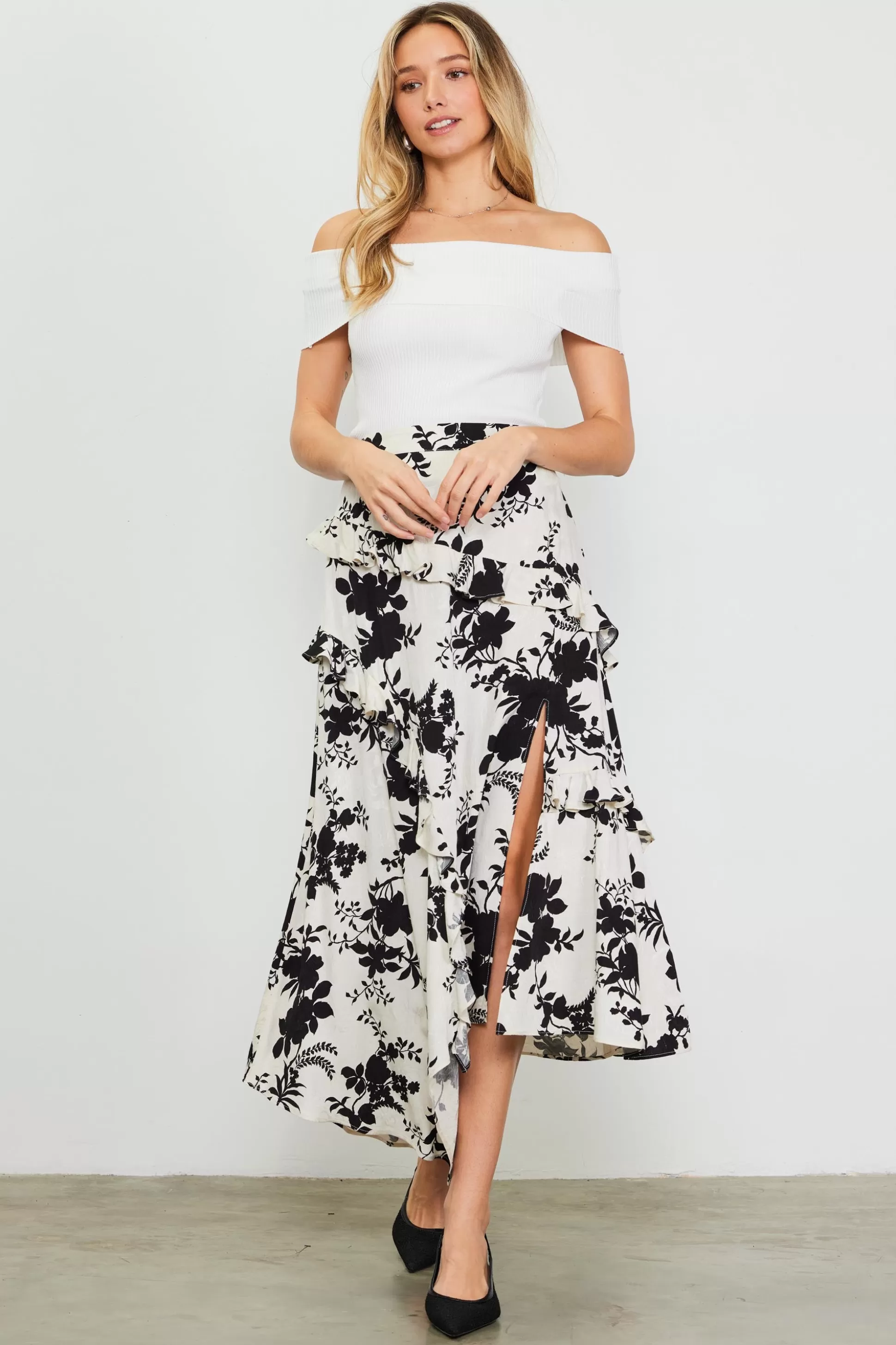 SKIES ARE BLUE Skirts>Amaya Jacquard Ruffle Asymmetrical Skirt Ivory-black