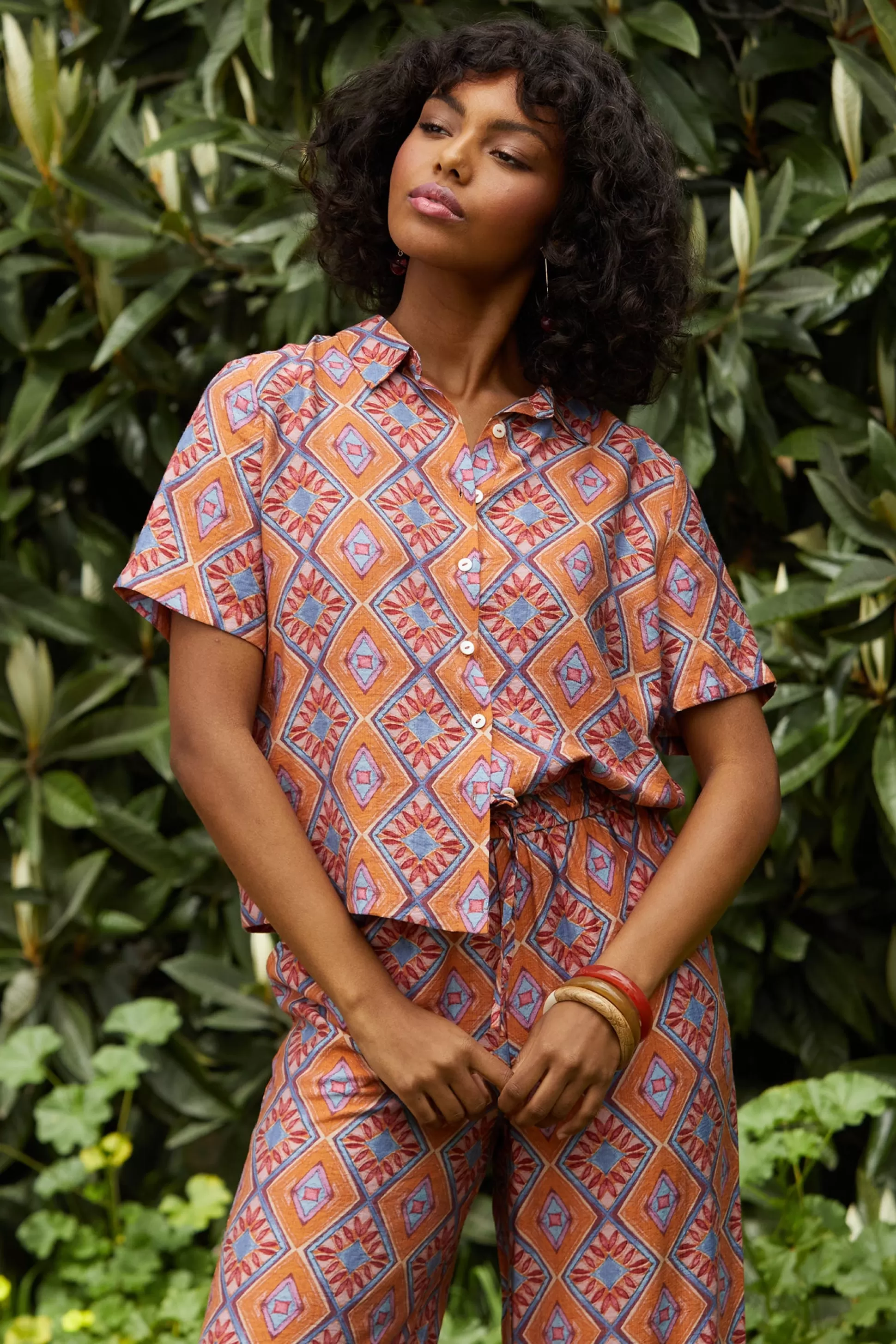 SKIES ARE BLUE Blouses | Short Sleeve Tops>Aspen Print Short Sleeve Blouse Tuscanblue