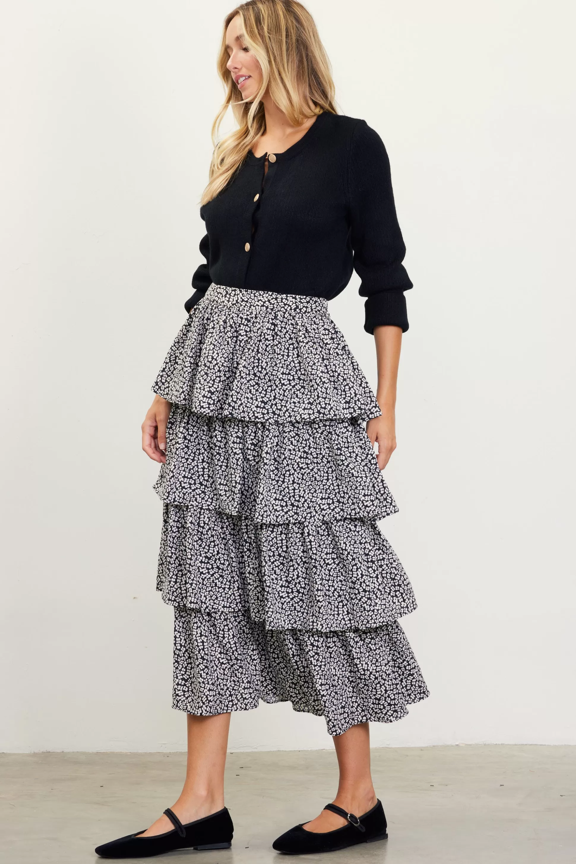 SKIES ARE BLUE Skirts>Dainty Floral Print Ruffle Midi Skirt Black-ivory