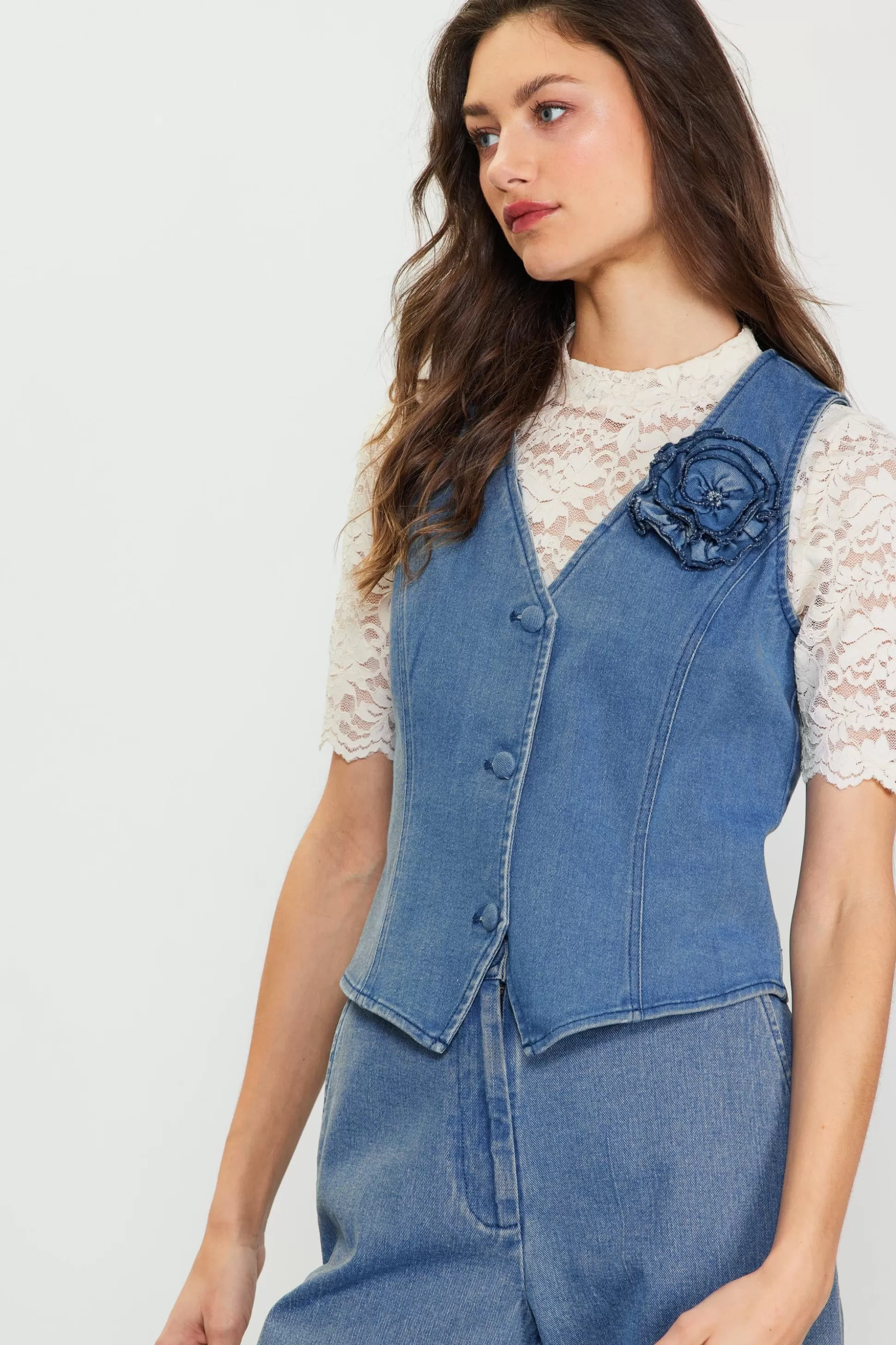 SKIES ARE BLUE Sleeveless Tops>Denim Vest With Detachable Rosette Bluedenim