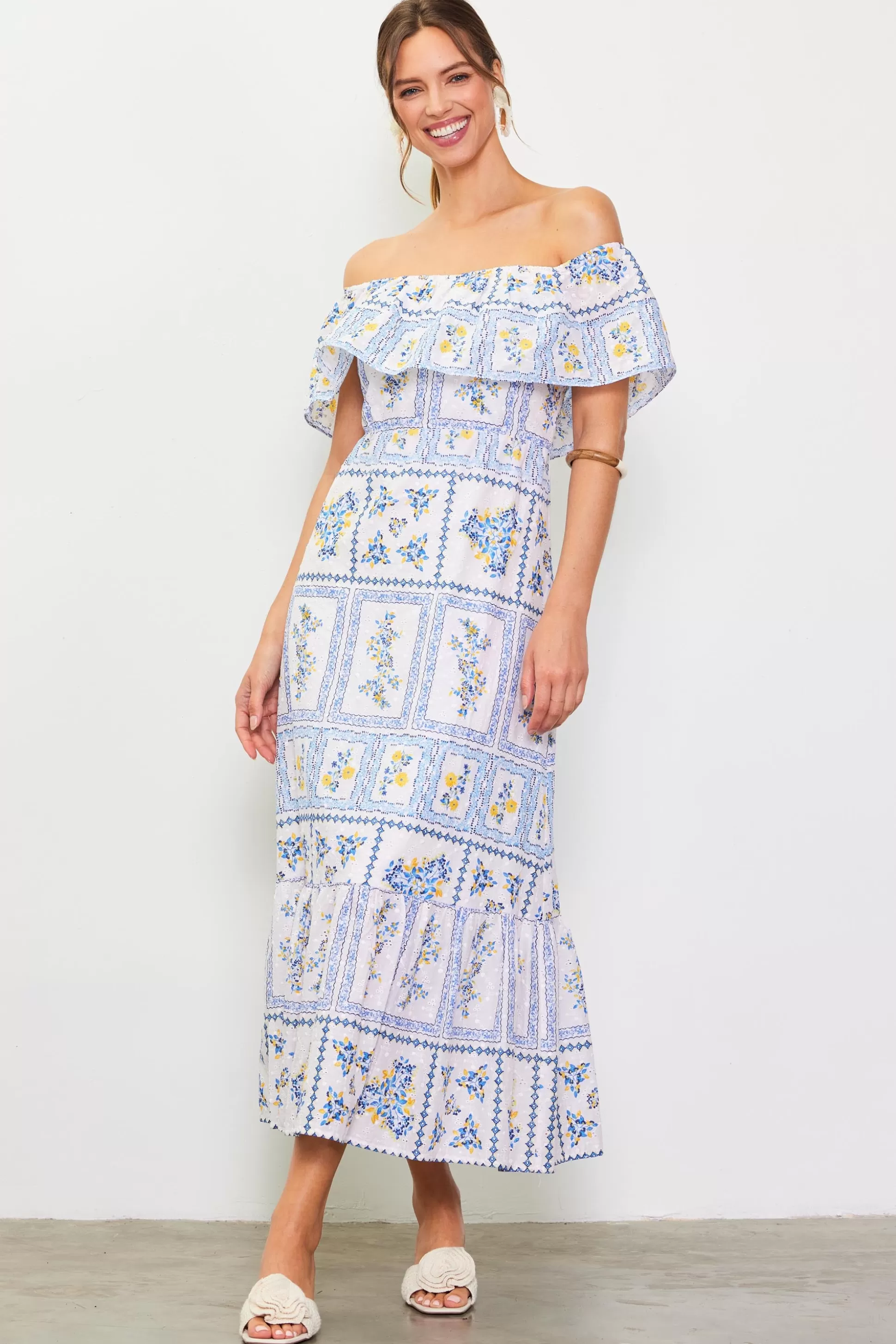 SKIES ARE BLUE Maxi Dresses>Eyelet Embroidered Print Maxi Dress White-blue