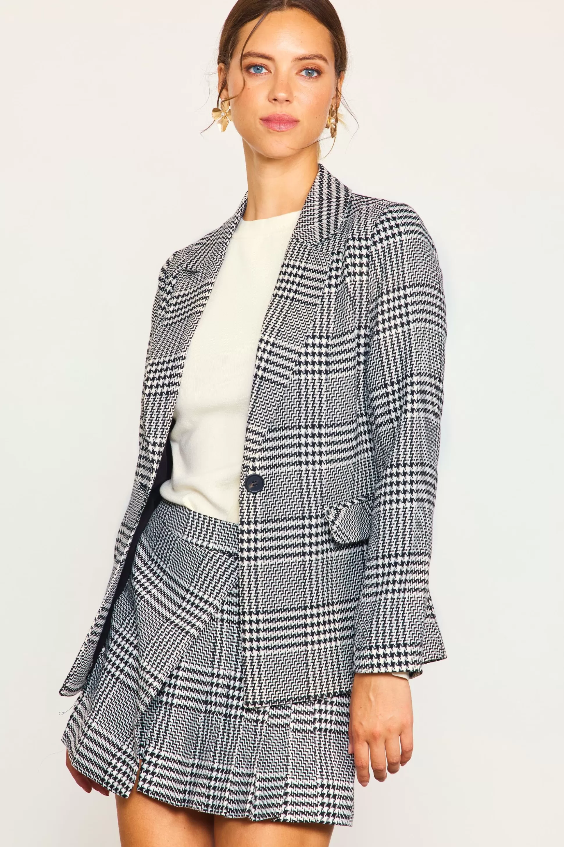 SKIES ARE BLUE Blazers>Houndstooth Tailored Blazer Cream-black