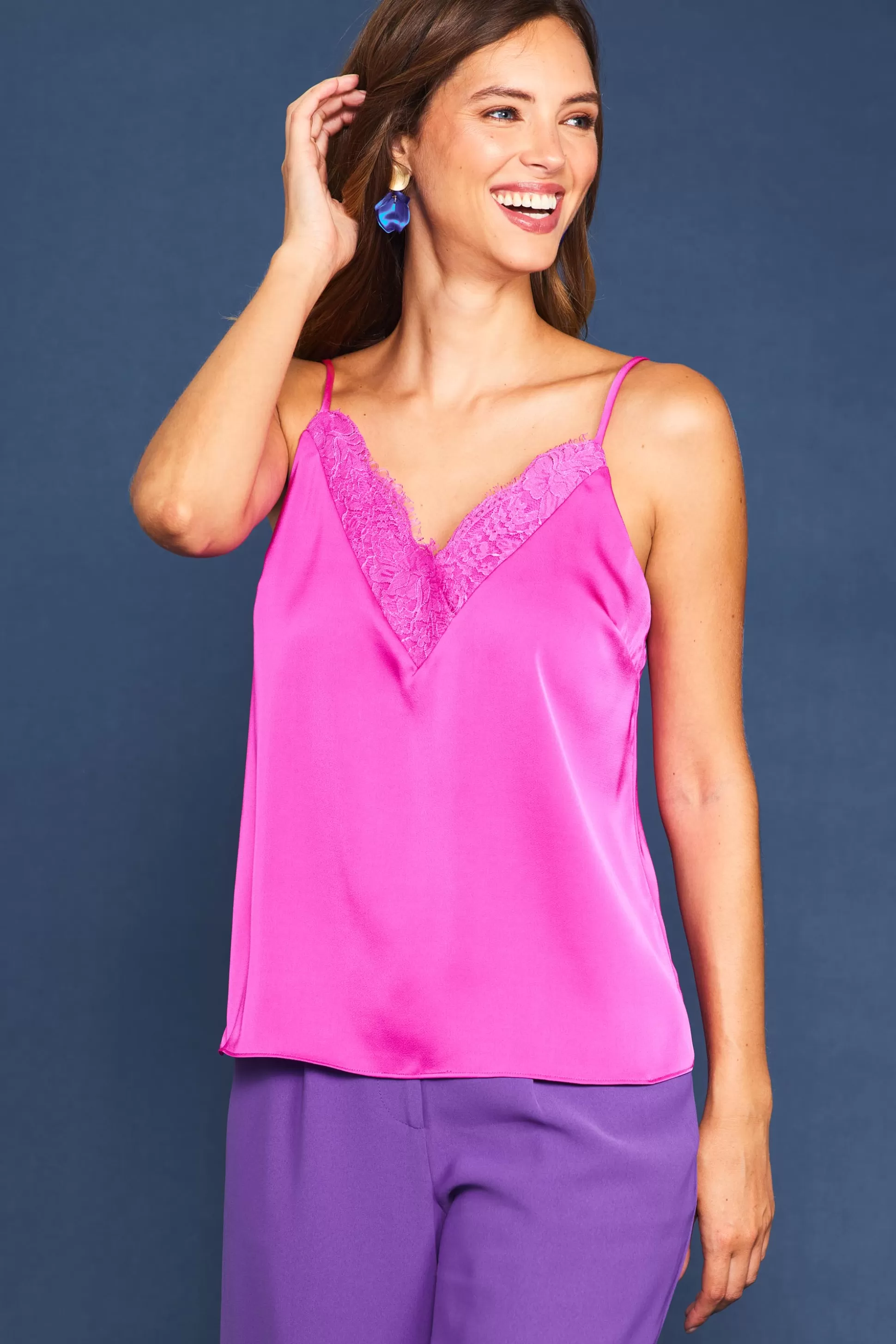 SKIES ARE BLUE Sleeveless Tops>Lace Detail Cami Magenta