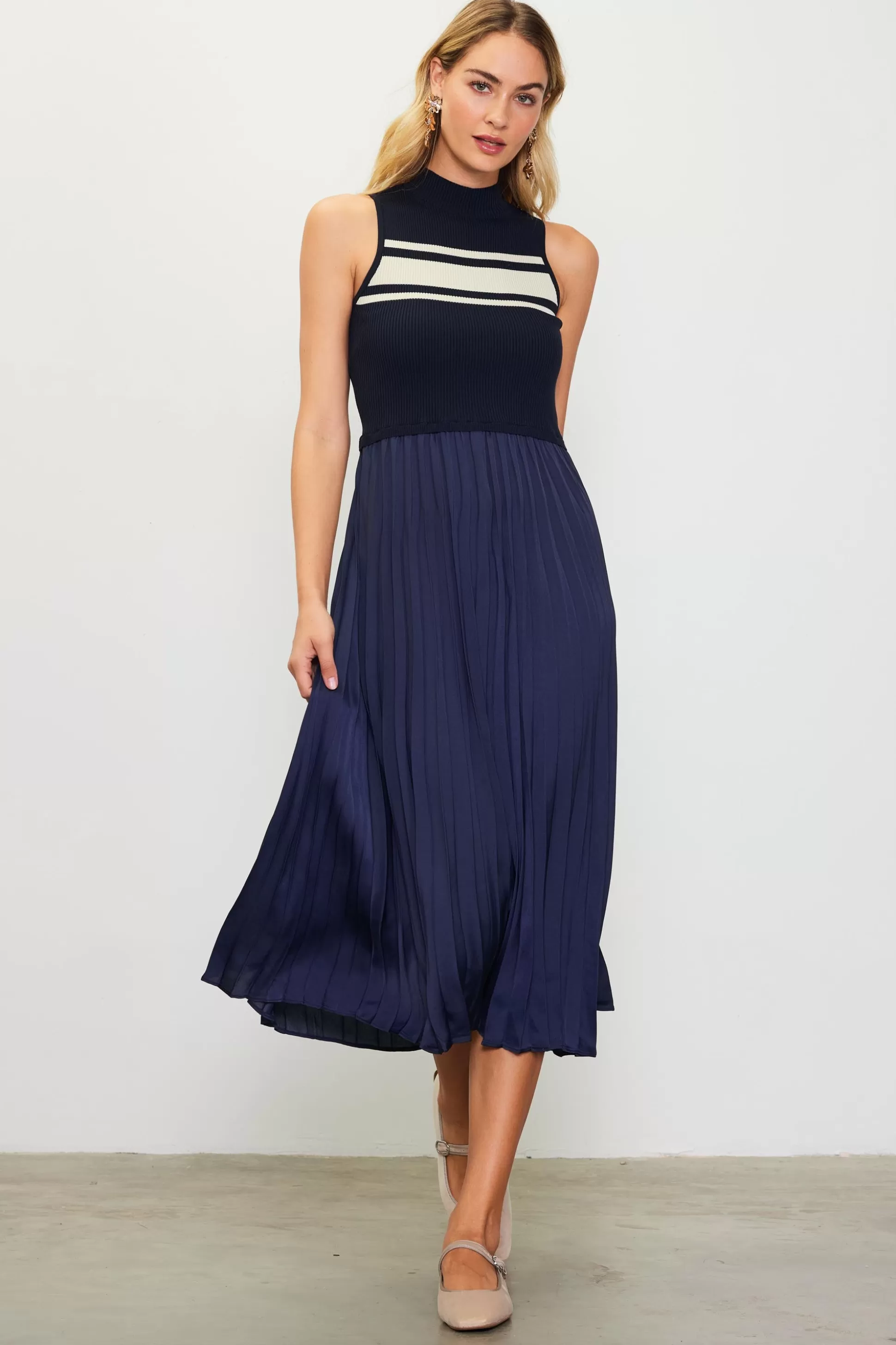 SKIES ARE BLUE Midi Dresses>Mixed Media Pleated Midi Dress Navy