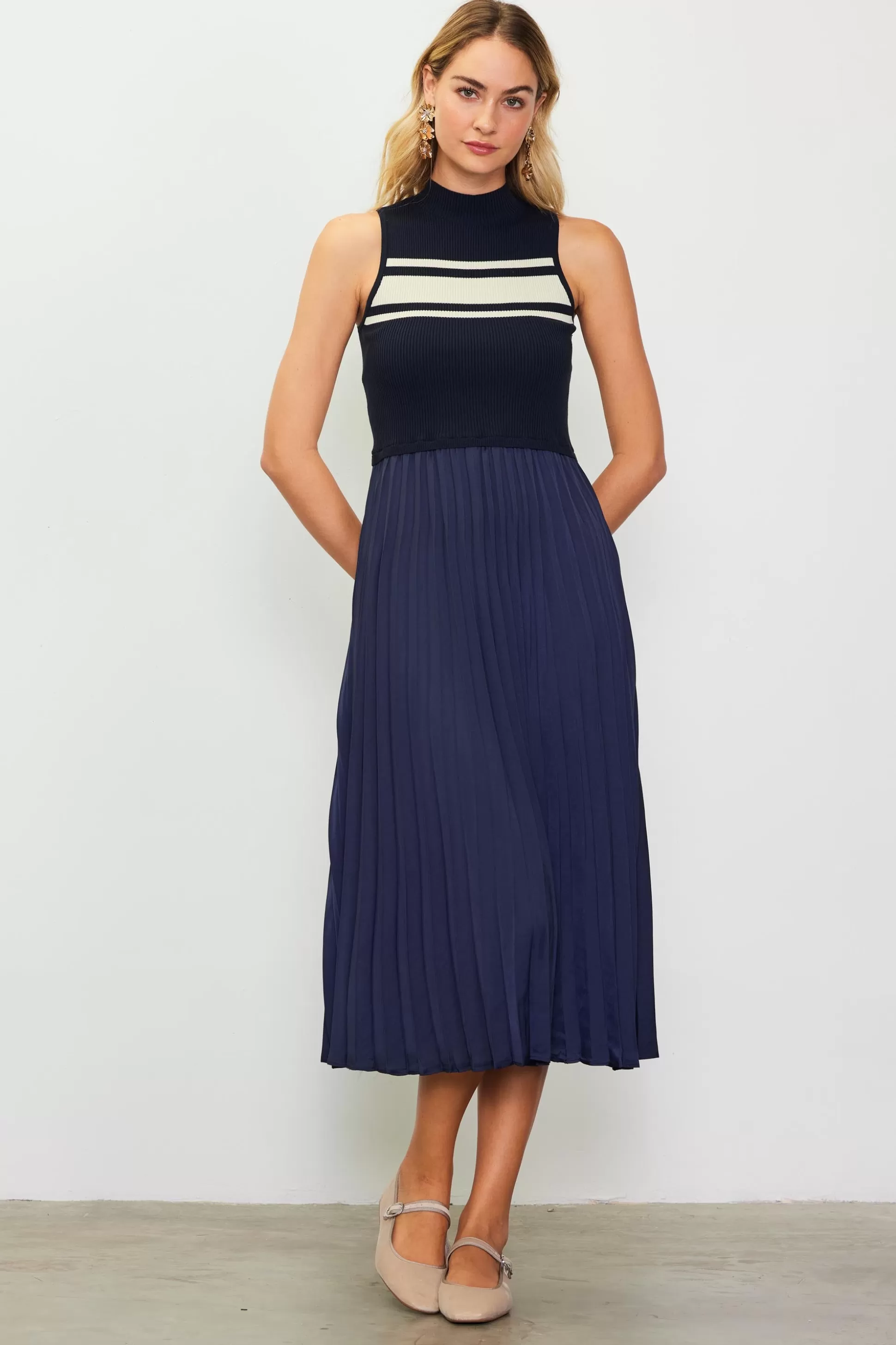 SKIES ARE BLUE Midi Dresses>Mixed Media Pleated Midi Dress Navy