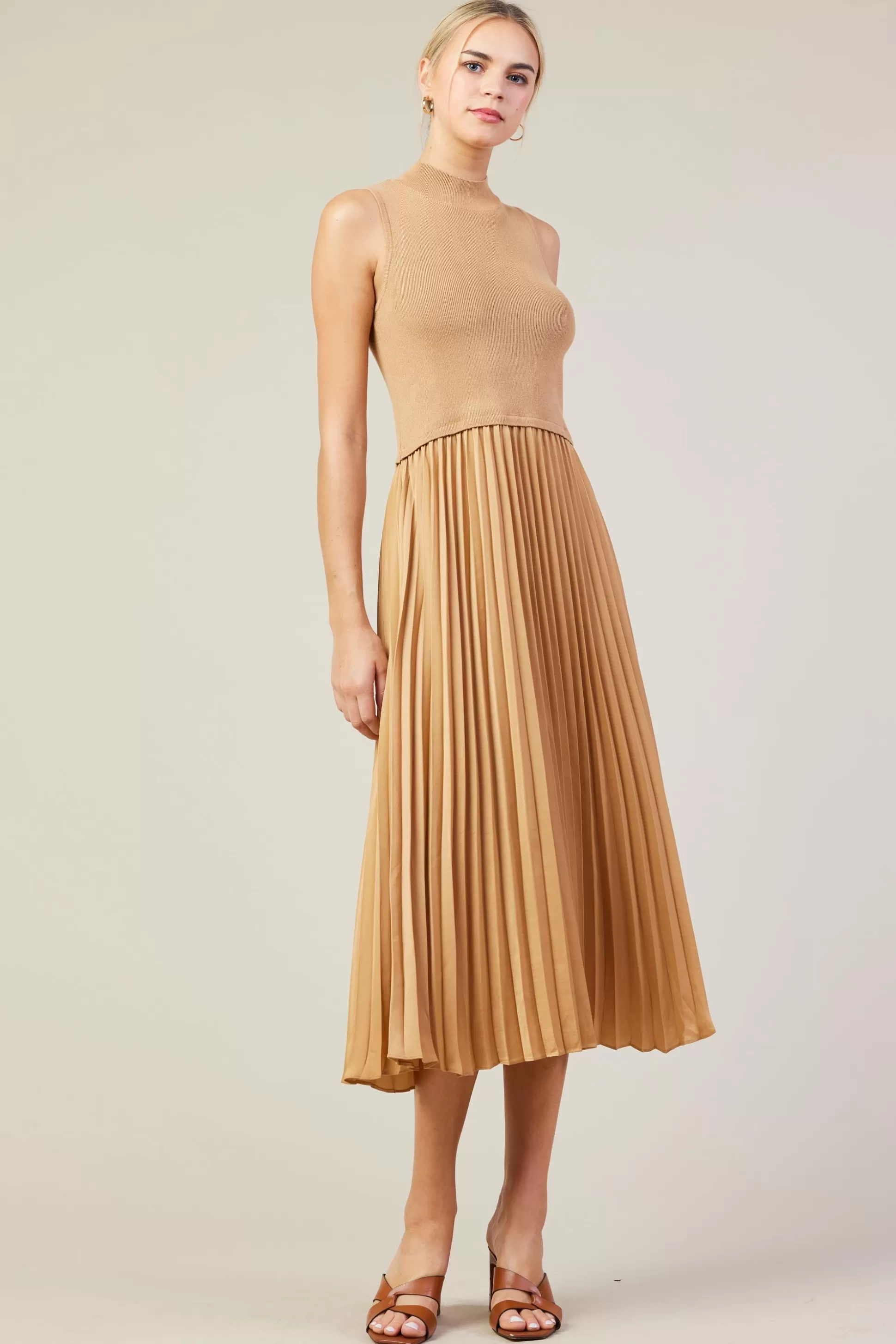 SKIES ARE BLUE Midi Dresses>Mixed Media Pleated Midi Dress Tan