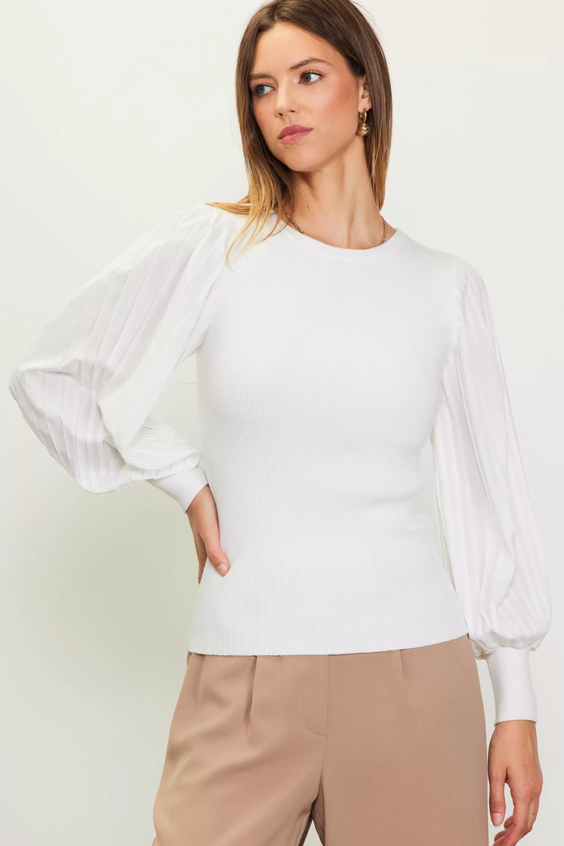 SKIES ARE BLUE Long Sleeve Tops>Mixed Media Pleated Sleeve Top Offwhite