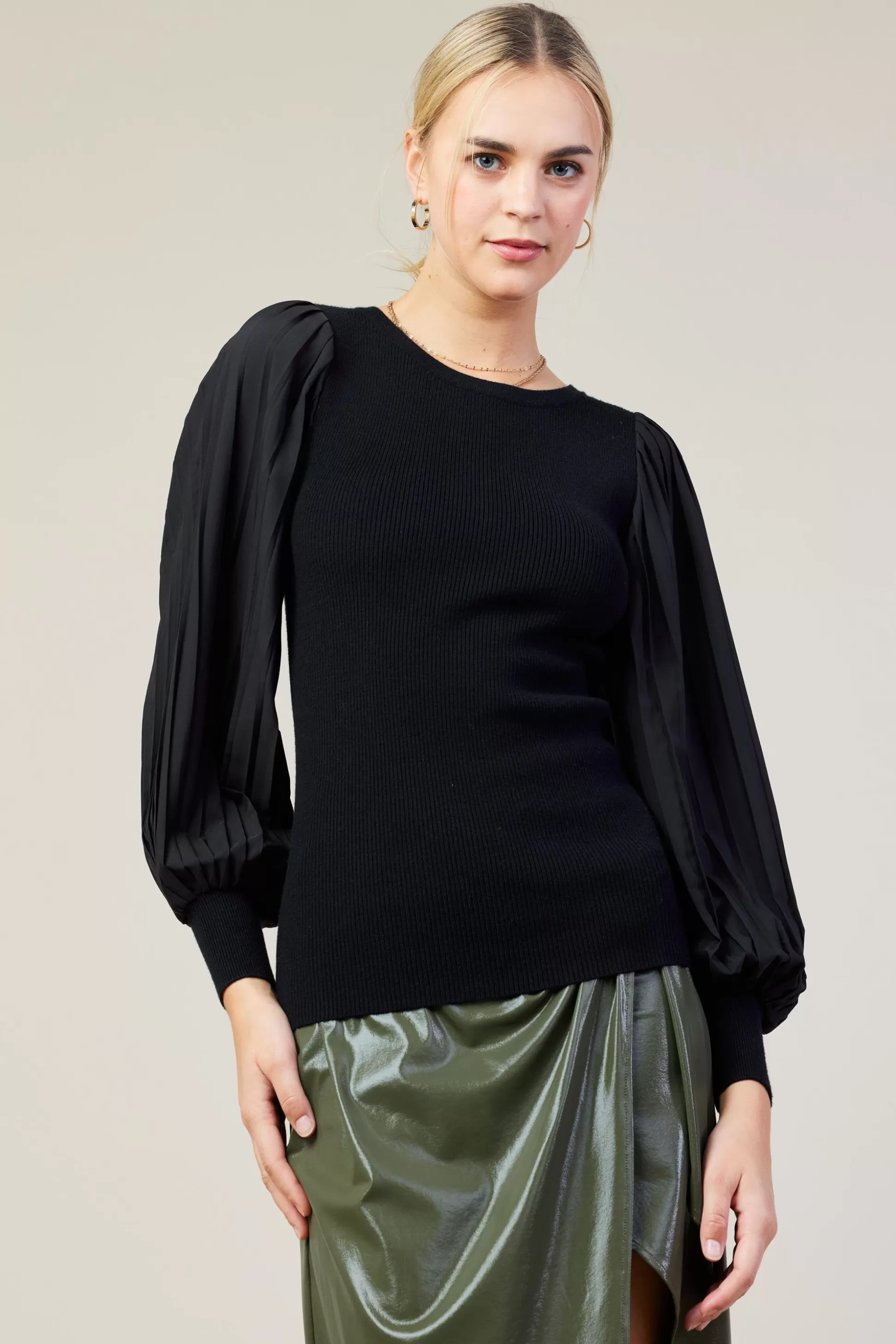 SKIES ARE BLUE Long Sleeve Tops>Mixed Media Pleated Sleeve Top Black