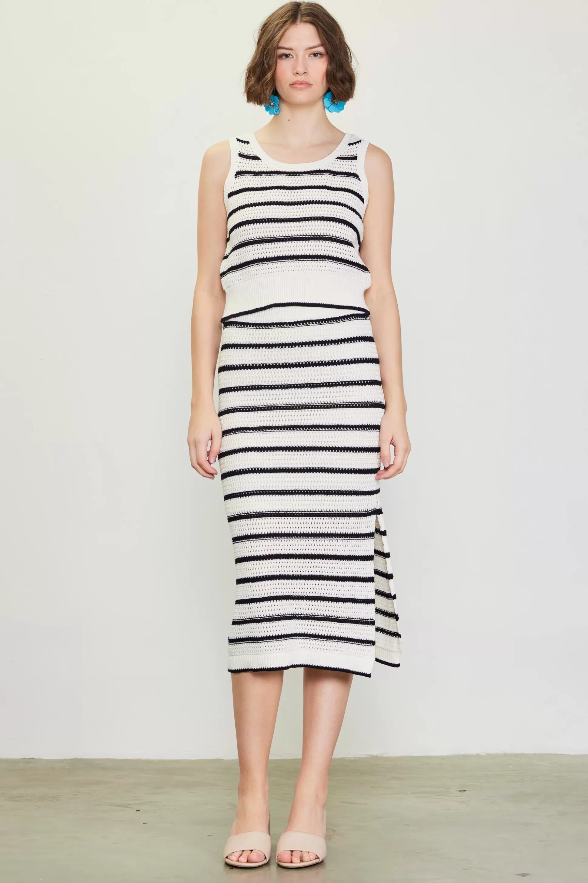 SKIES ARE BLUE Skirts>Nautical Stripe Crochet Skirt White-black