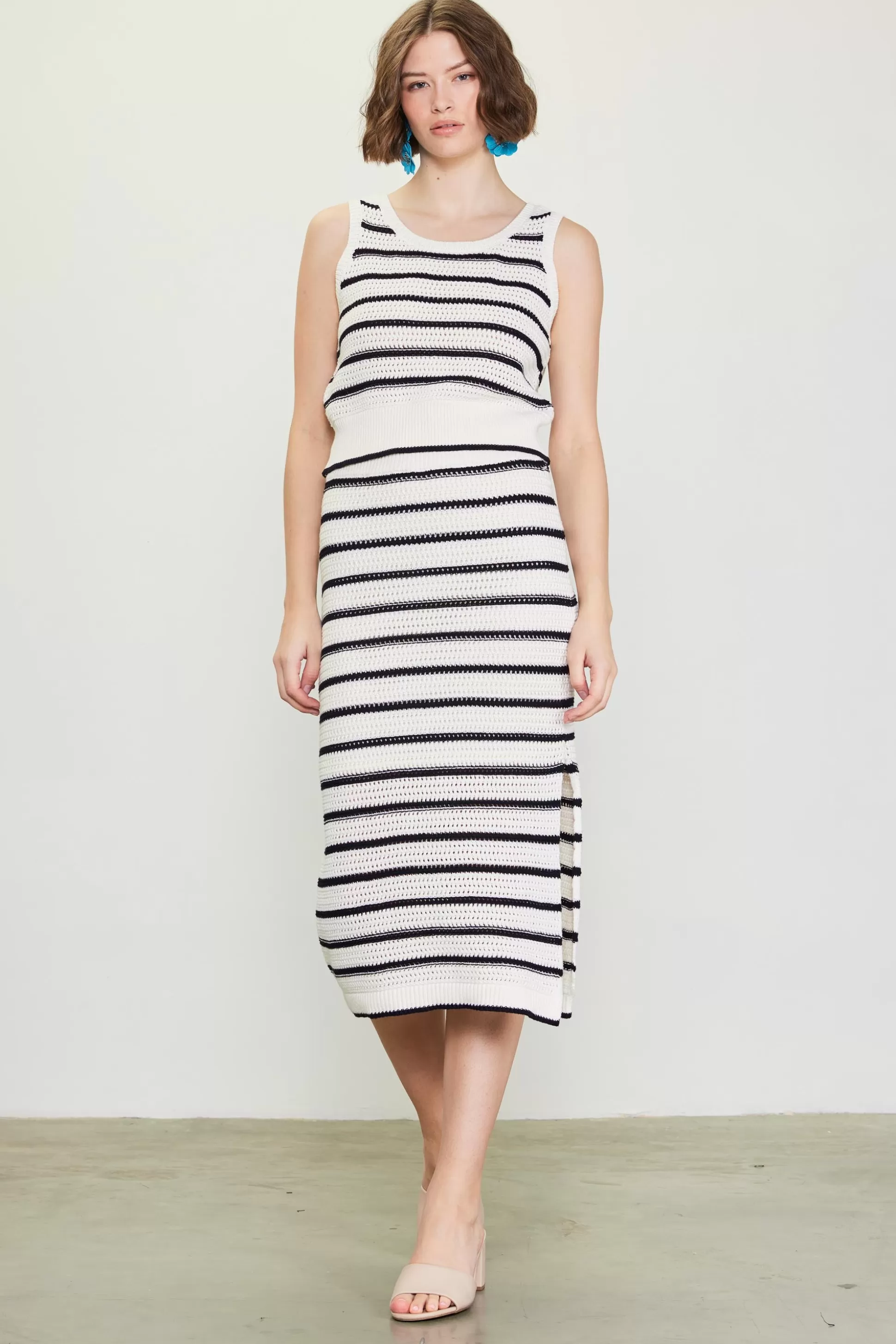 SKIES ARE BLUE Skirts>Nautical Stripe Crochet Skirt White-black