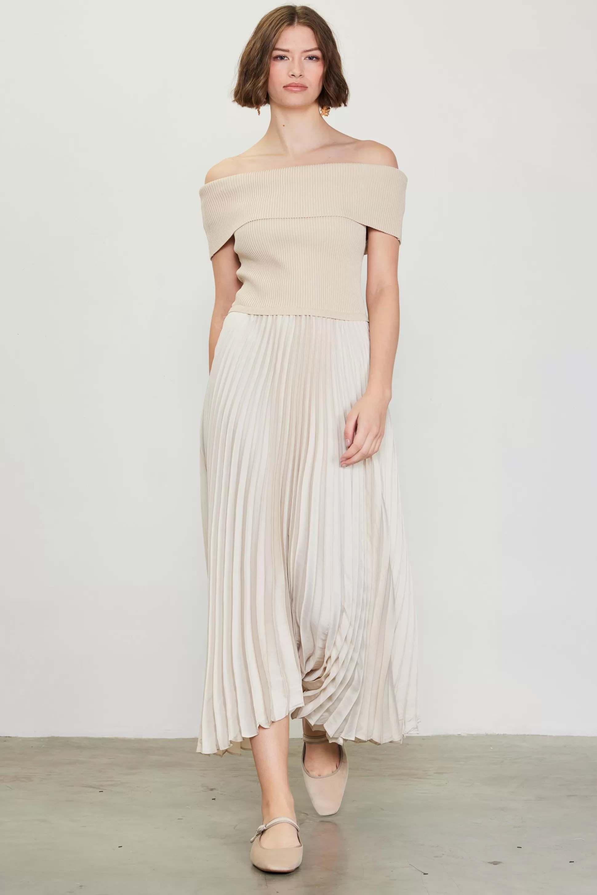 SKIES ARE BLUE Midi Dresses>Off Shoulder Mixed Media Pleated Dress Ivory