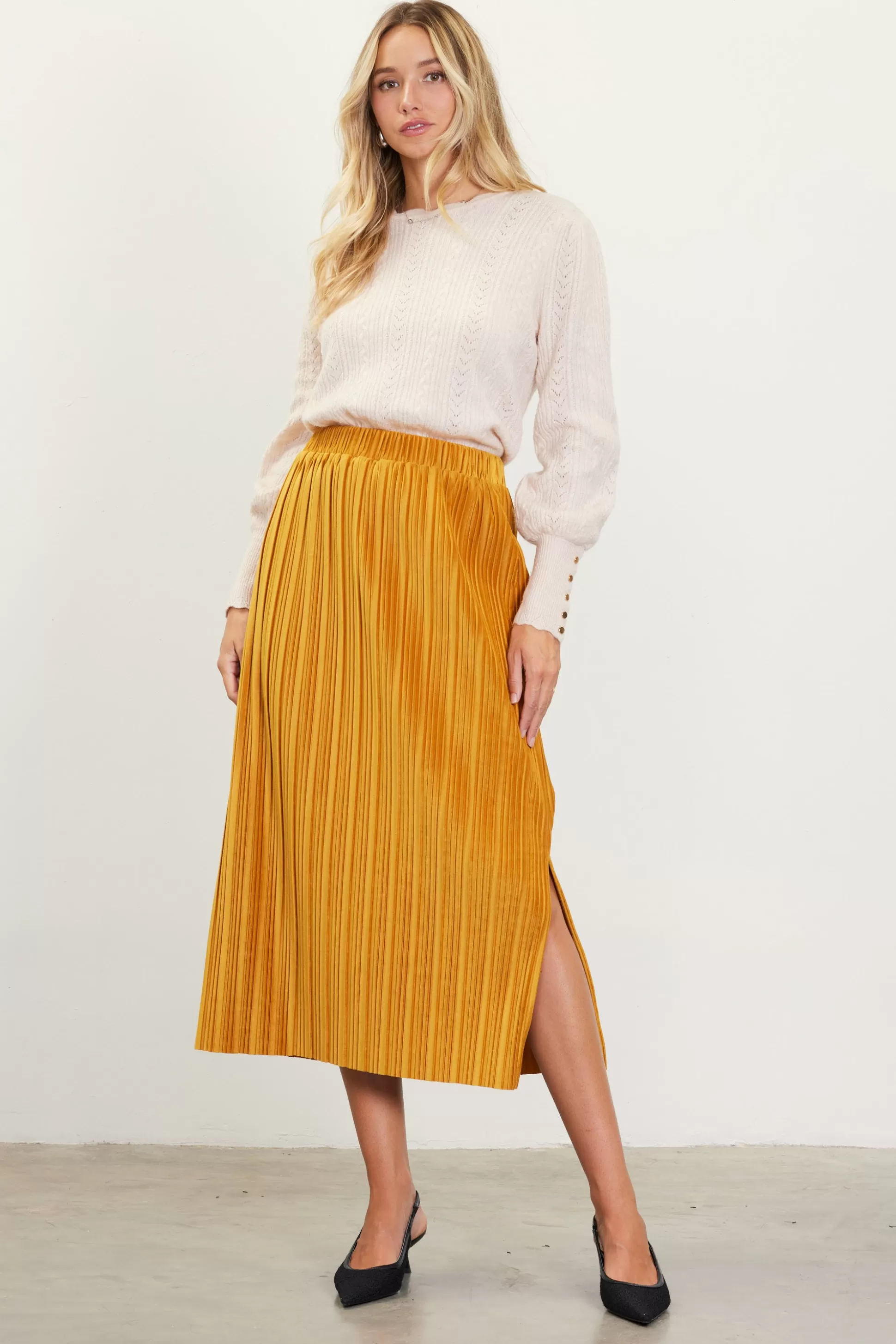 SKIES ARE BLUE Skirts>Pleated Velvet Midi Skirt Mustard