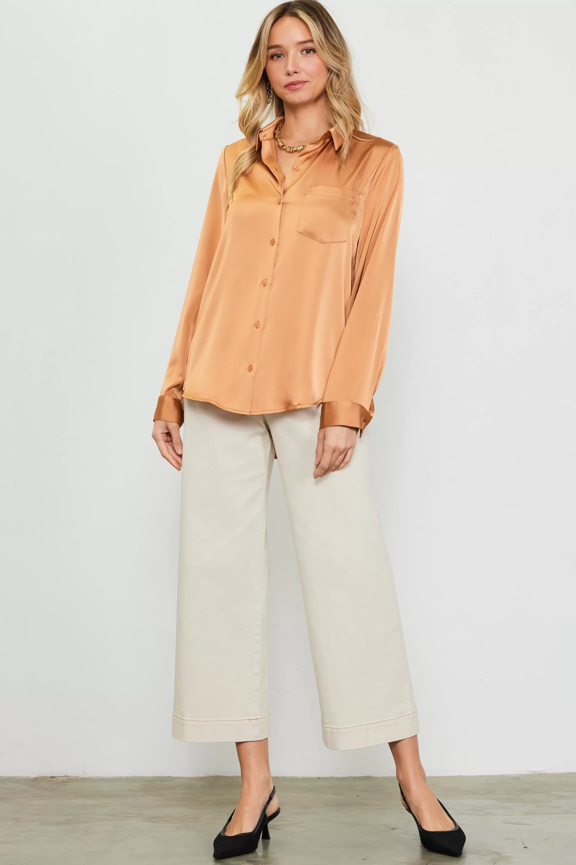 SKIES ARE BLUE Blouses | Long Sleeve Tops>Satin Button Down Top Gingerbrown