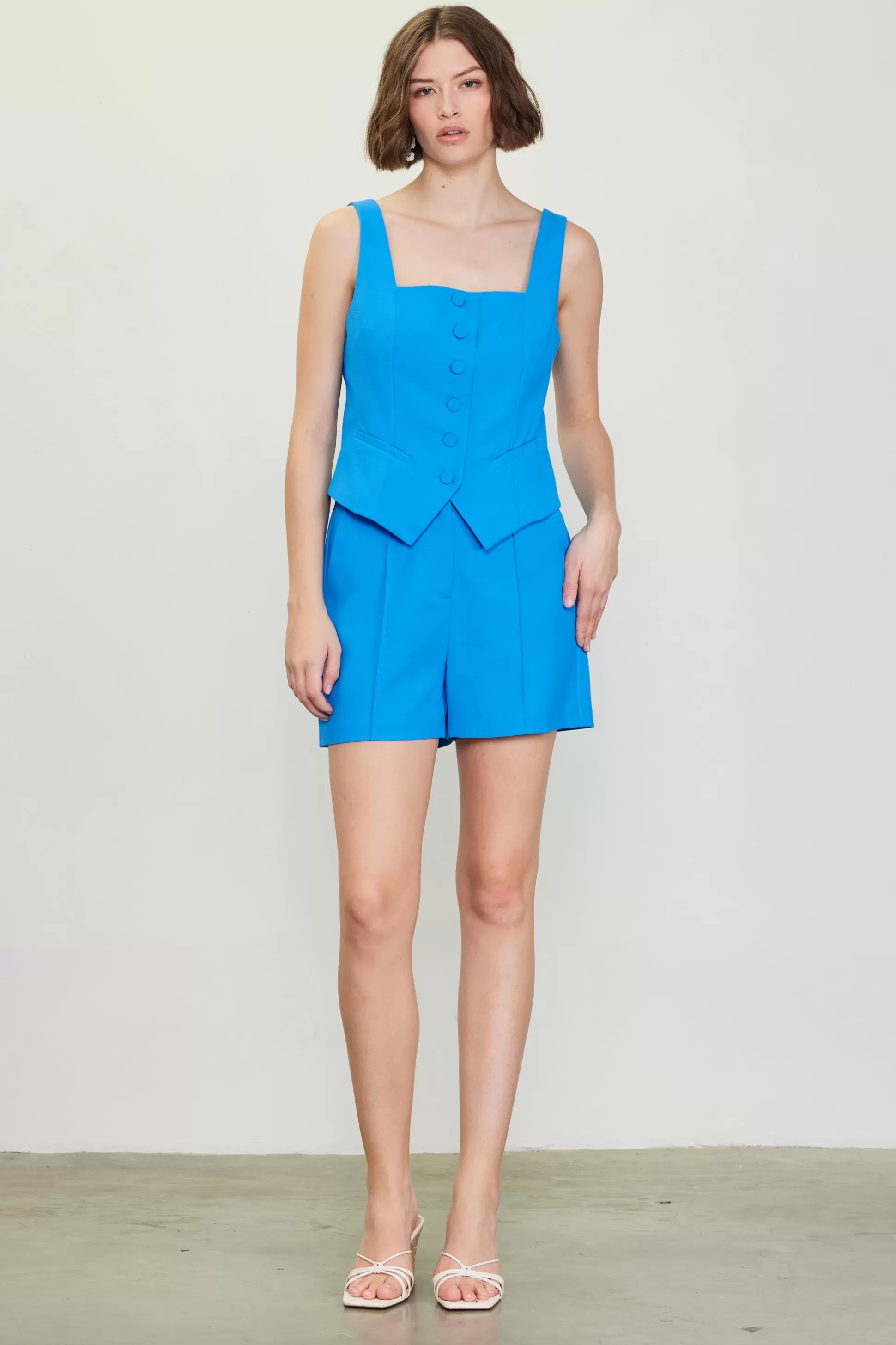 SKIES ARE BLUE Sleeveless Tops>Square Neck Button Vest Malibublue