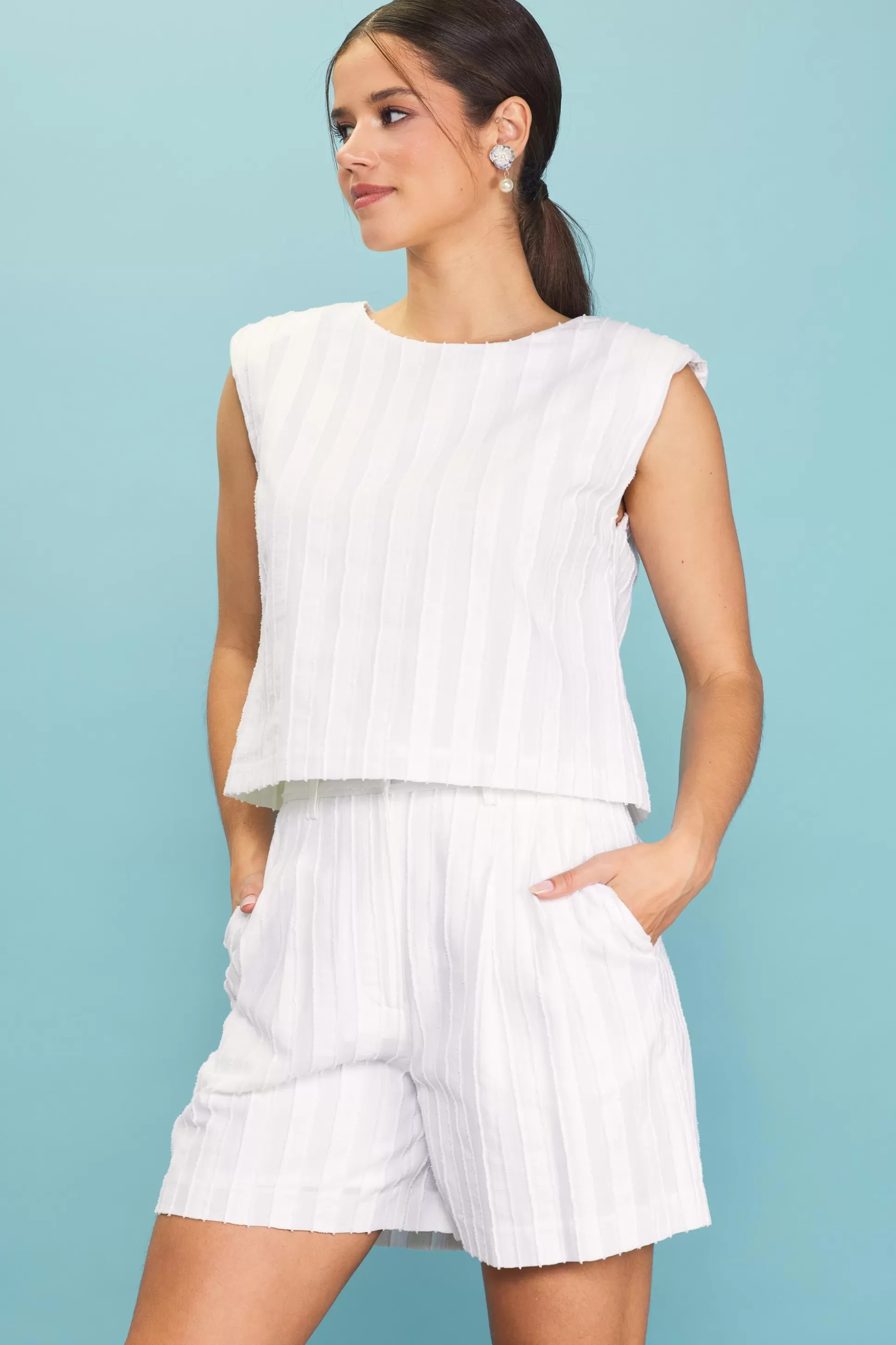 SKIES ARE BLUE Sleeveless Tops>Textured Striped Top White