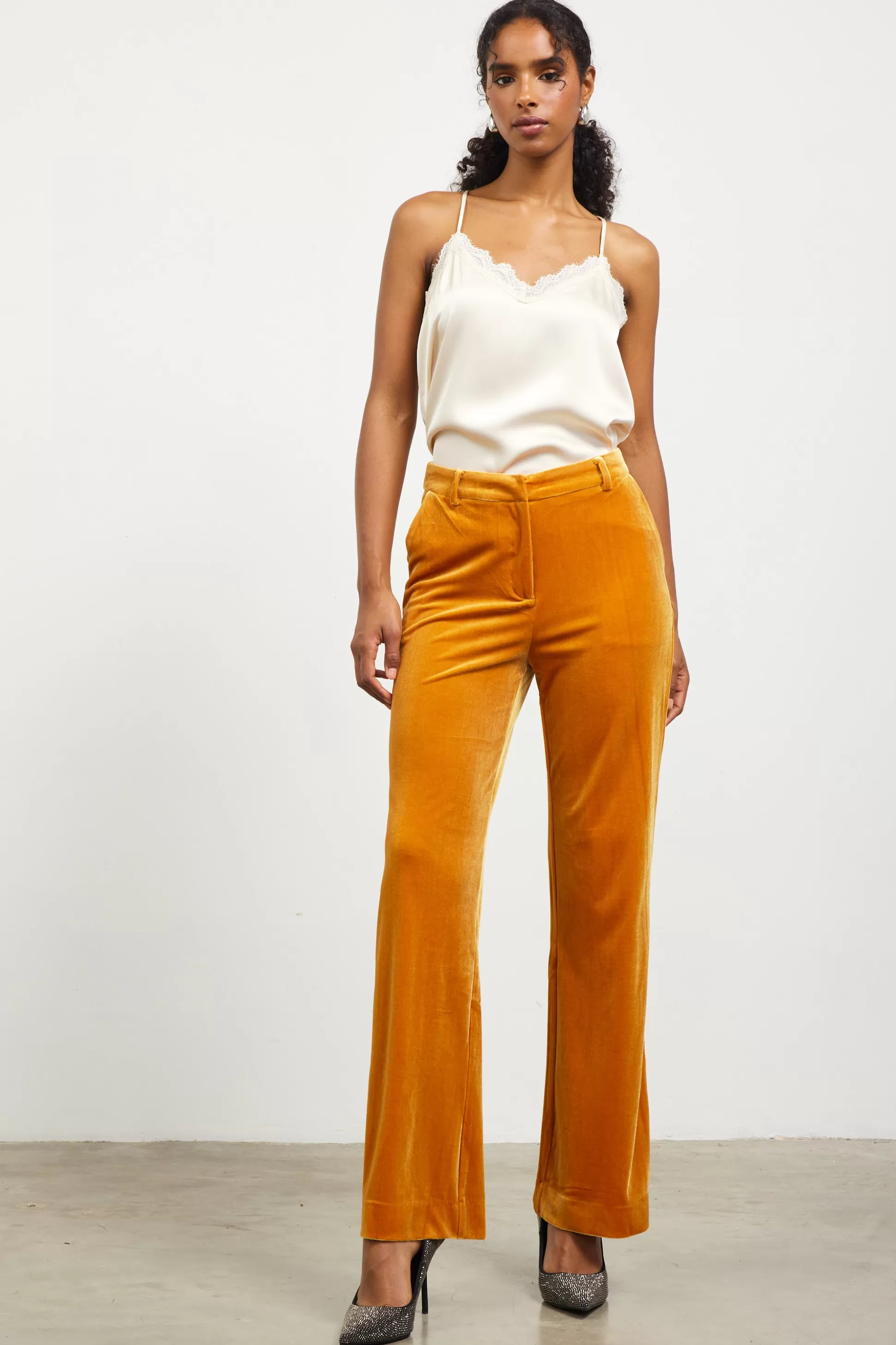 SKIES ARE BLUE Pants>Velvet Wide Leg Pants Goldenmustard